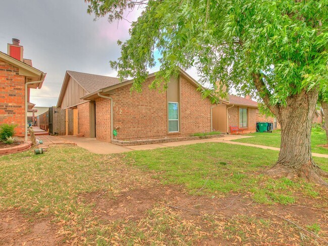 Building Photo - Fair Hill Duplex