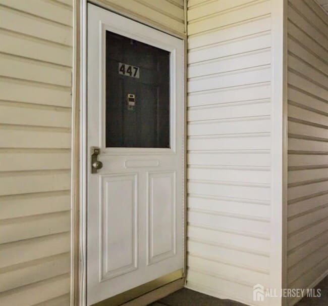 Building Photo - 447 Danbury Ln