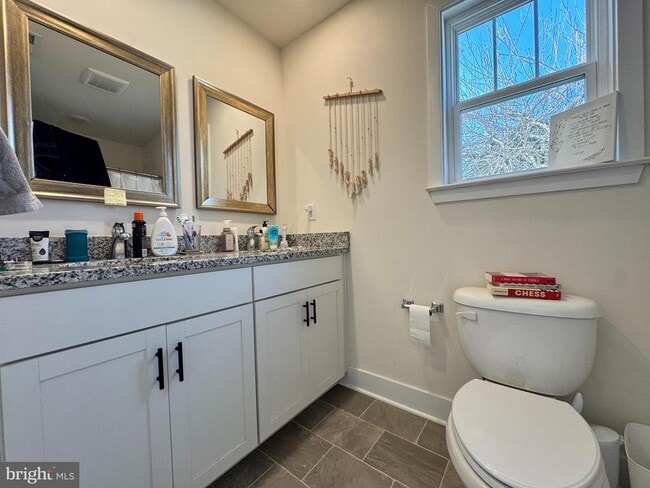 Building Photo - 233A Church St