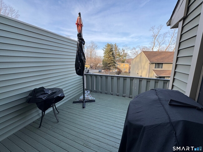 Building Photo - 17 Coram Rd