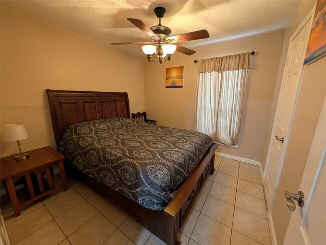 Building Photo - 3435 Creek Grove Dr