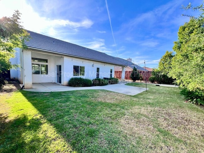 Building Photo - 8622 N Heartland Way