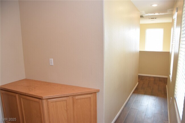 Building Photo - 7840 Littondale St