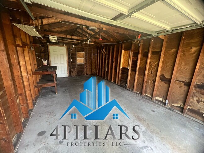 Building Photo - 2612 Vine Ct
