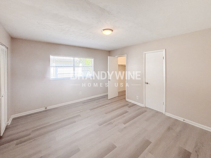 Building Photo - 1608 Robin Ln