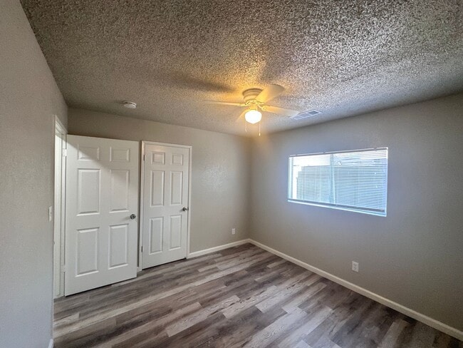Building Photo - APPLY FOR THIS LOVELY HOME NOW!