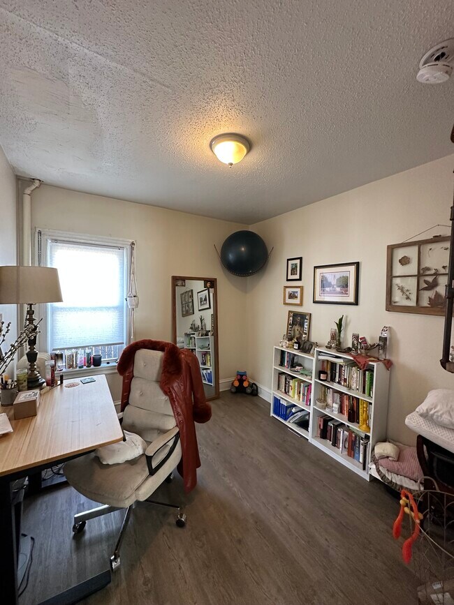 Building Photo - 117 Hanover St