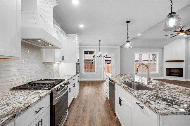 Building Photo - 3306 SW Rosemont Ave