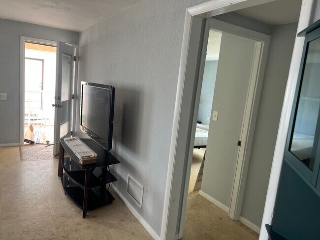 Building Photo - 3137 S Atlantic Ave