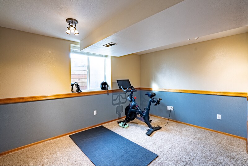 Building Photo - 24104 E Maxwell Ave