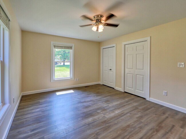 Building Photo - Great Views in Milton! 3-bedroom, 2.5 bath...
