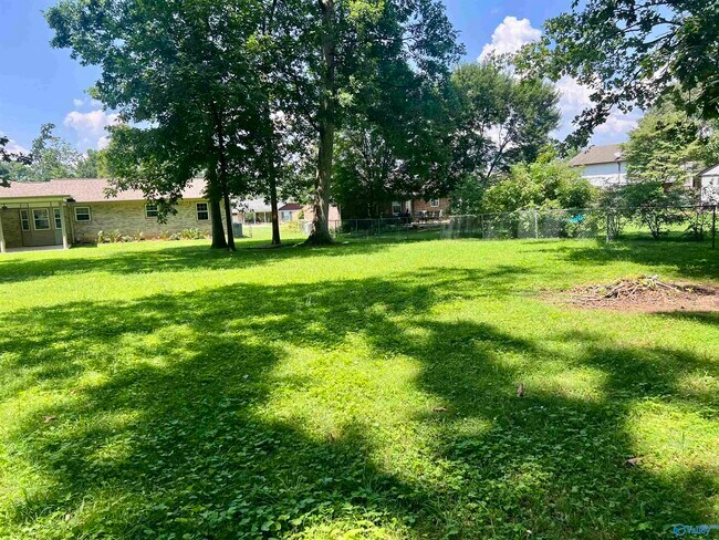 Building Photo - 110 Laurel Oak Rd
