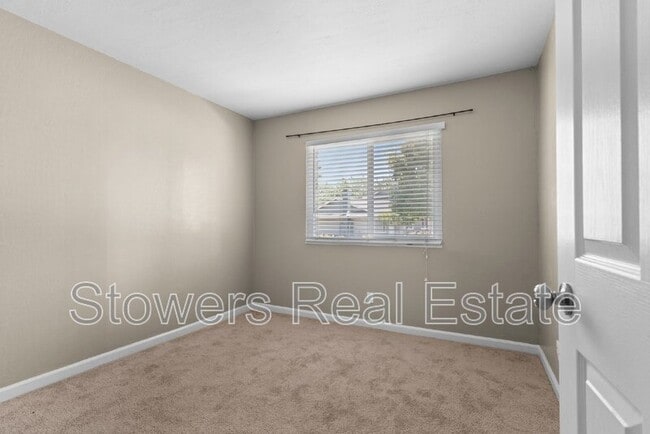 Building Photo - 2899 Fountainhead Dr