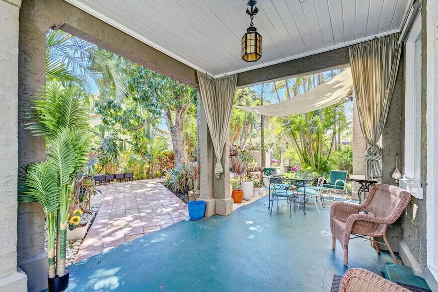 Building Photo - 516 28th St