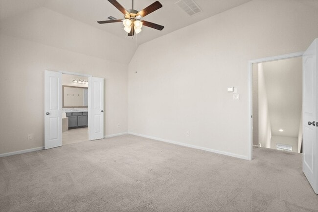 Building Photo - 2021 Cambridge Heights Pl