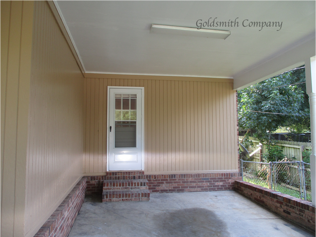 Building Photo - 13 Lorena Dr