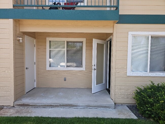 Building Photo - 6761 W Overland Rd