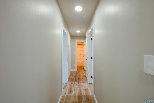 Building Photo - 3210 Stringfield Rd NW