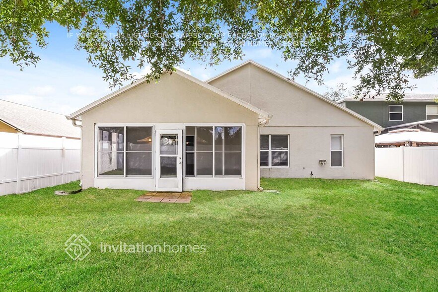 Building Photo - 2055 Golden Ivy Way