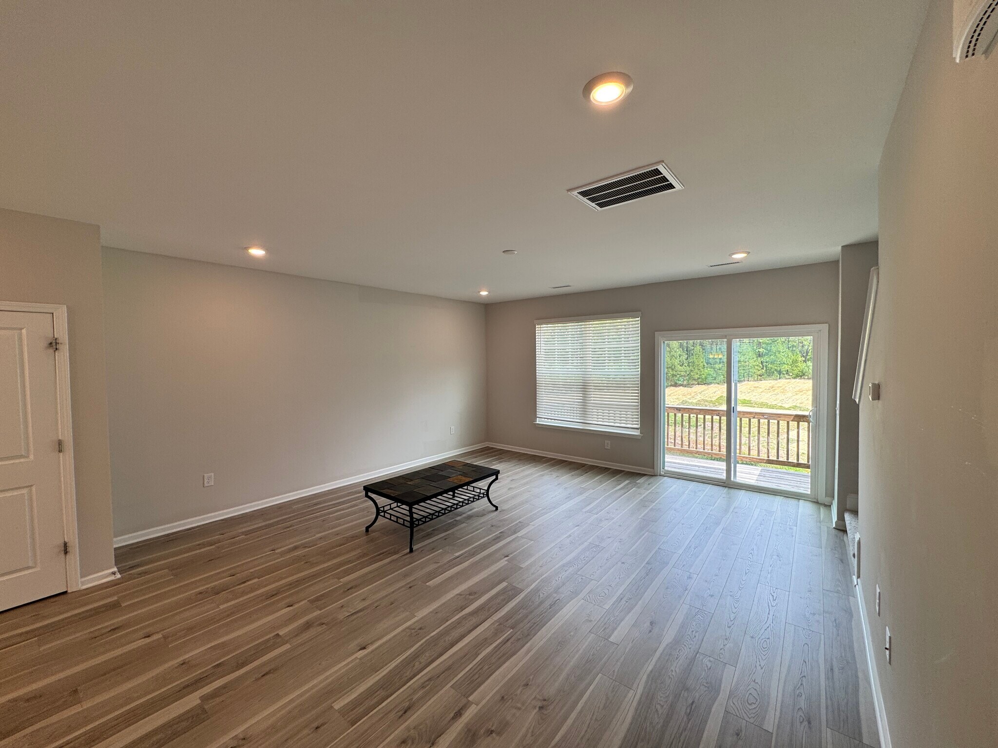 Building Photo - 1049 Manorhaven Dr