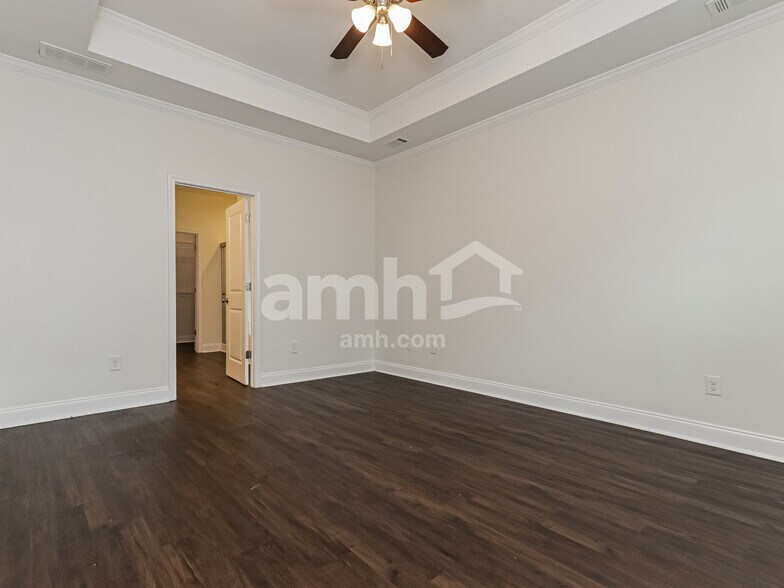 Building Photo - 121 Coulter Woods Dr
