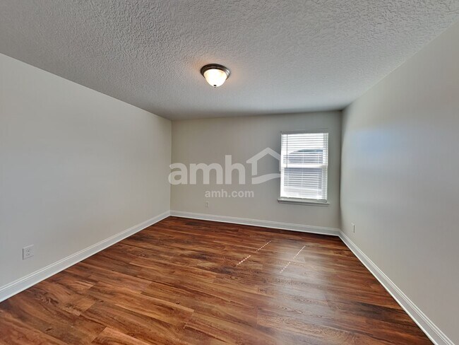 Building Photo - 32 Atlanta Dr