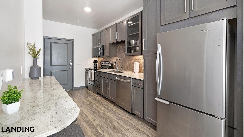 Building Photo - 3001 Crockett St