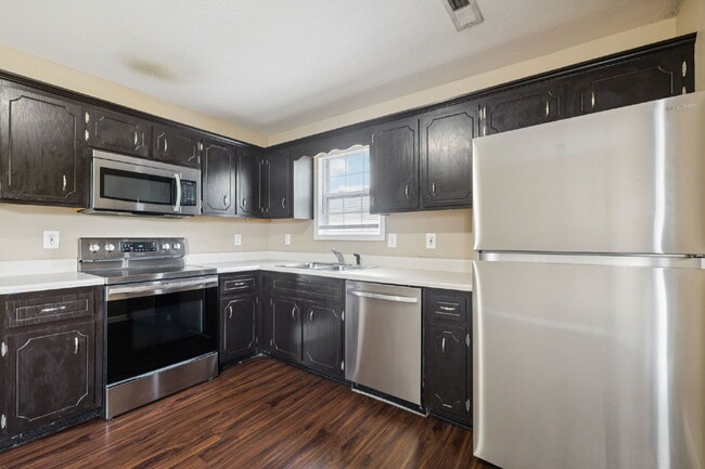 Building Photo - 269 A EXECUTIVE AVE, CLARKSVILLE, TN 37042