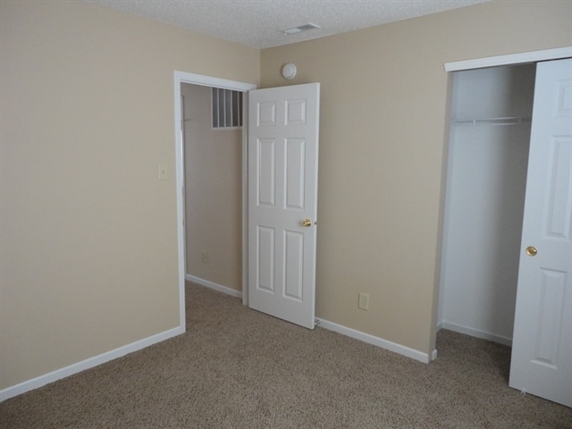 Building Photo - 1490 Lavender Dr