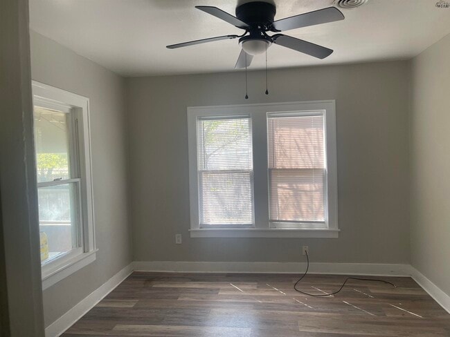 Building Photo - 2107 Joline St