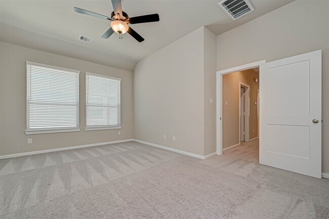 Building Photo - 316 N Spotted Fern Dr