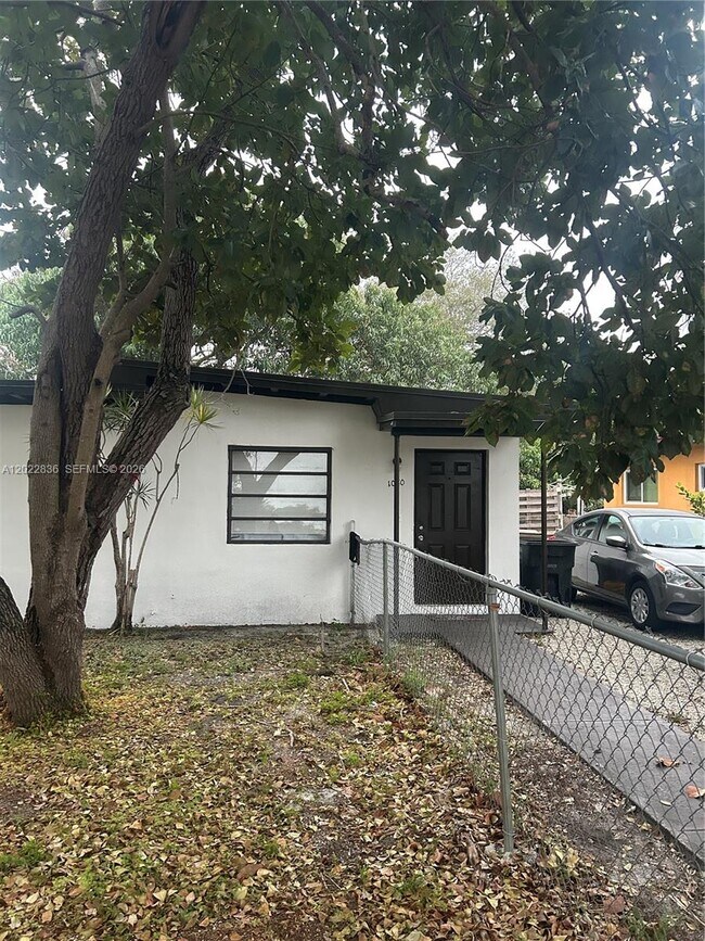 Building Photo - 1080 NW 121st St