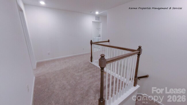 Building Photo - 785 Earhart St NW