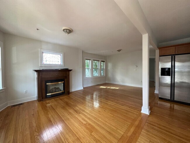 Building Photo - 8 Silvey Pl