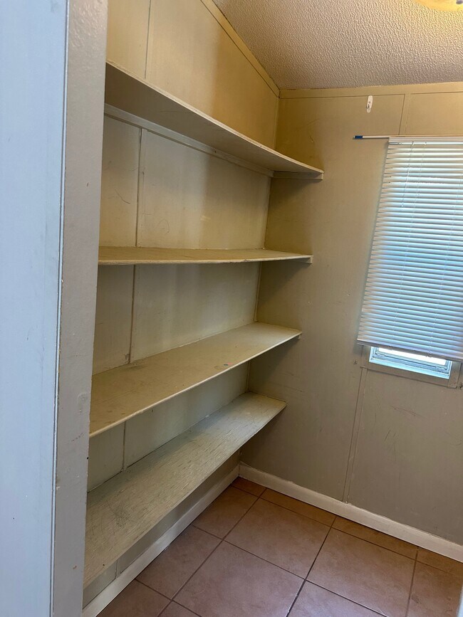 Building Photo - 16979 Pine Trail Dr