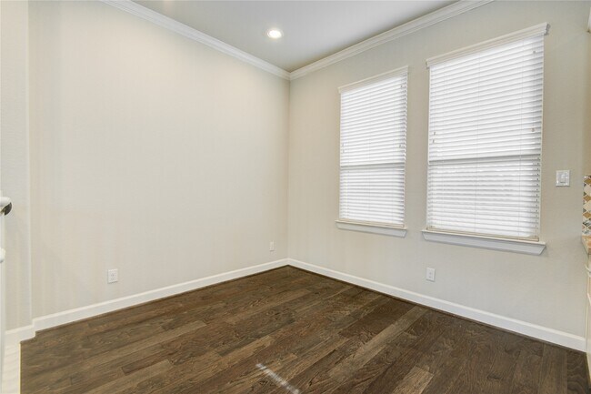 Building Photo - 9624 Cambridge Manor Ln