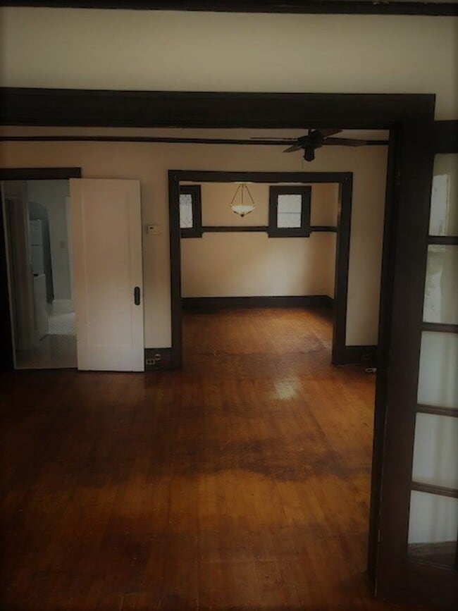 Building Photo - 3-Bed, 1-Bath Como House