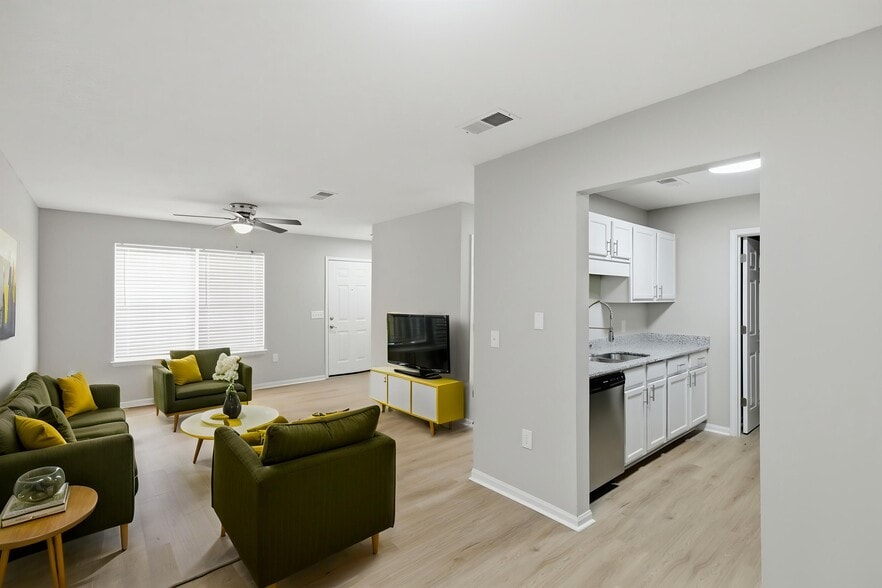 Building Photo - Englewood Apartments