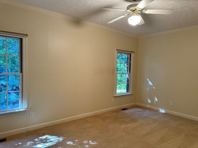 Building Photo - Beautiful home for rent in Fords Colony! Available Now!