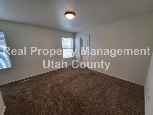 Building Photo - Eagle Mountain Home