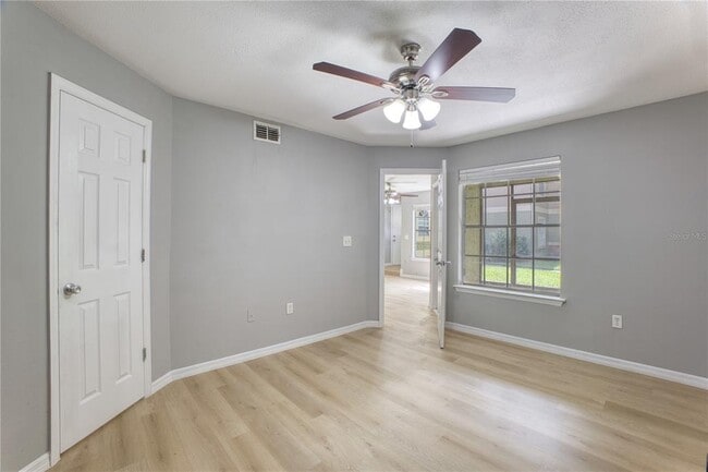 Building Photo - 437 Fountainhead Cir