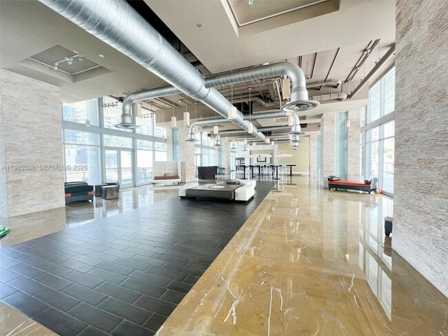 Building Photo - 690 SW 1st Ct