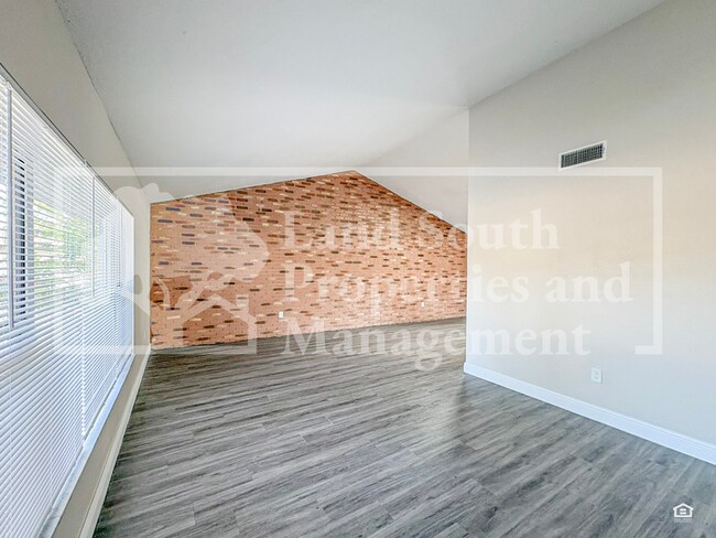 Building Photo - 1631 Monterey Ln