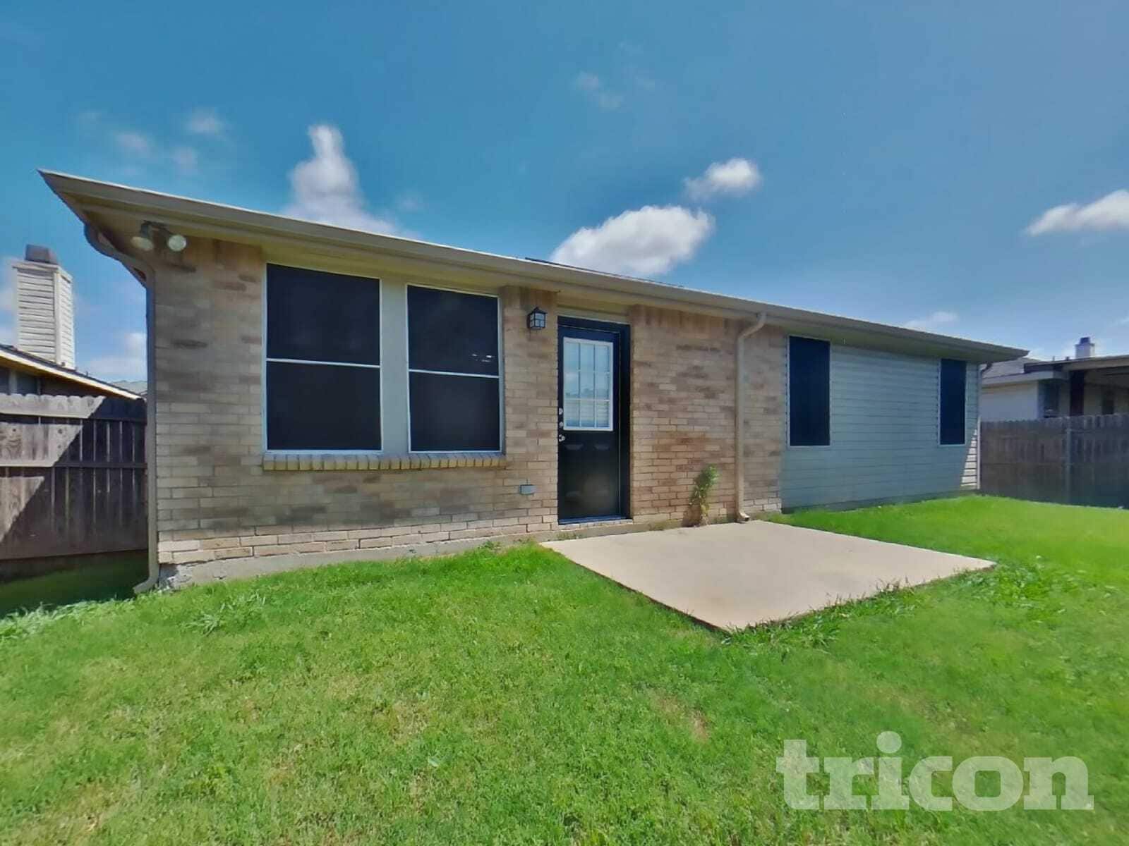 Building Photo - 3608 Clydesdale Dr