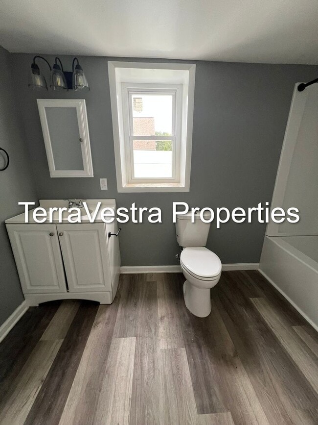 Building Photo - 3 Bed in Williamstown! Eligible for $500 S...