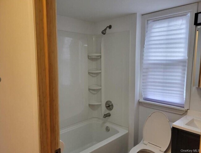 Building Photo - 100 Hillside Dr