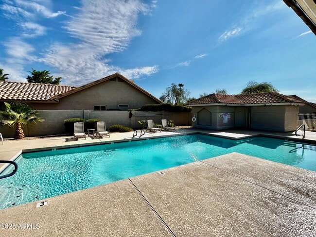 Building Photo - 16117 E Glendora Dr