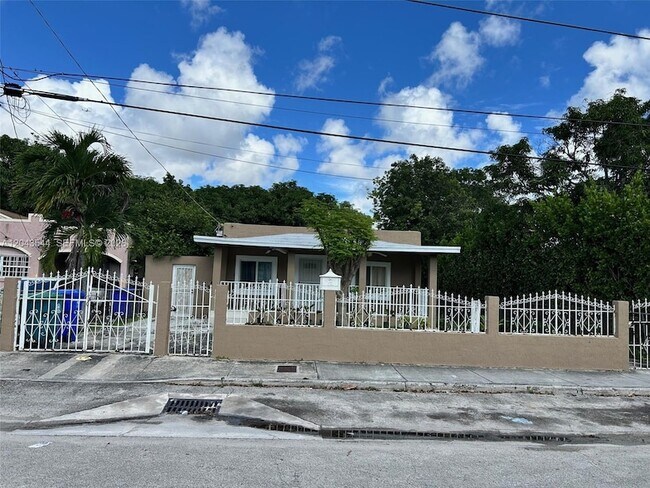 Building Photo - 261 NW 49th St