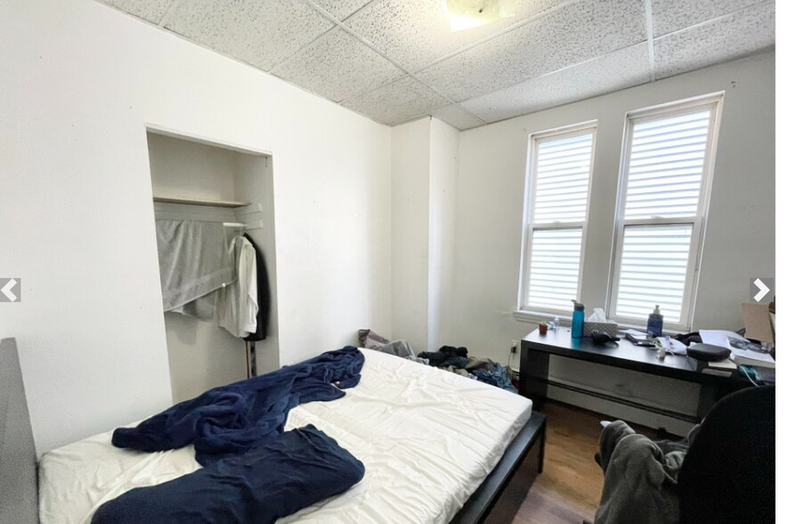 Building Photo - 1572 Tremont St