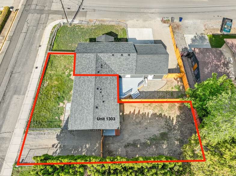 Building Photo - 1301 Clements Cir